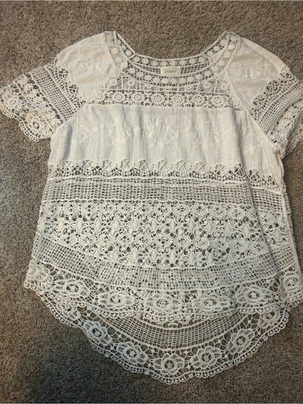 Anthropologie Deletta White Crochet Lace Boho Blouse Asymmetrical Hem Size M
